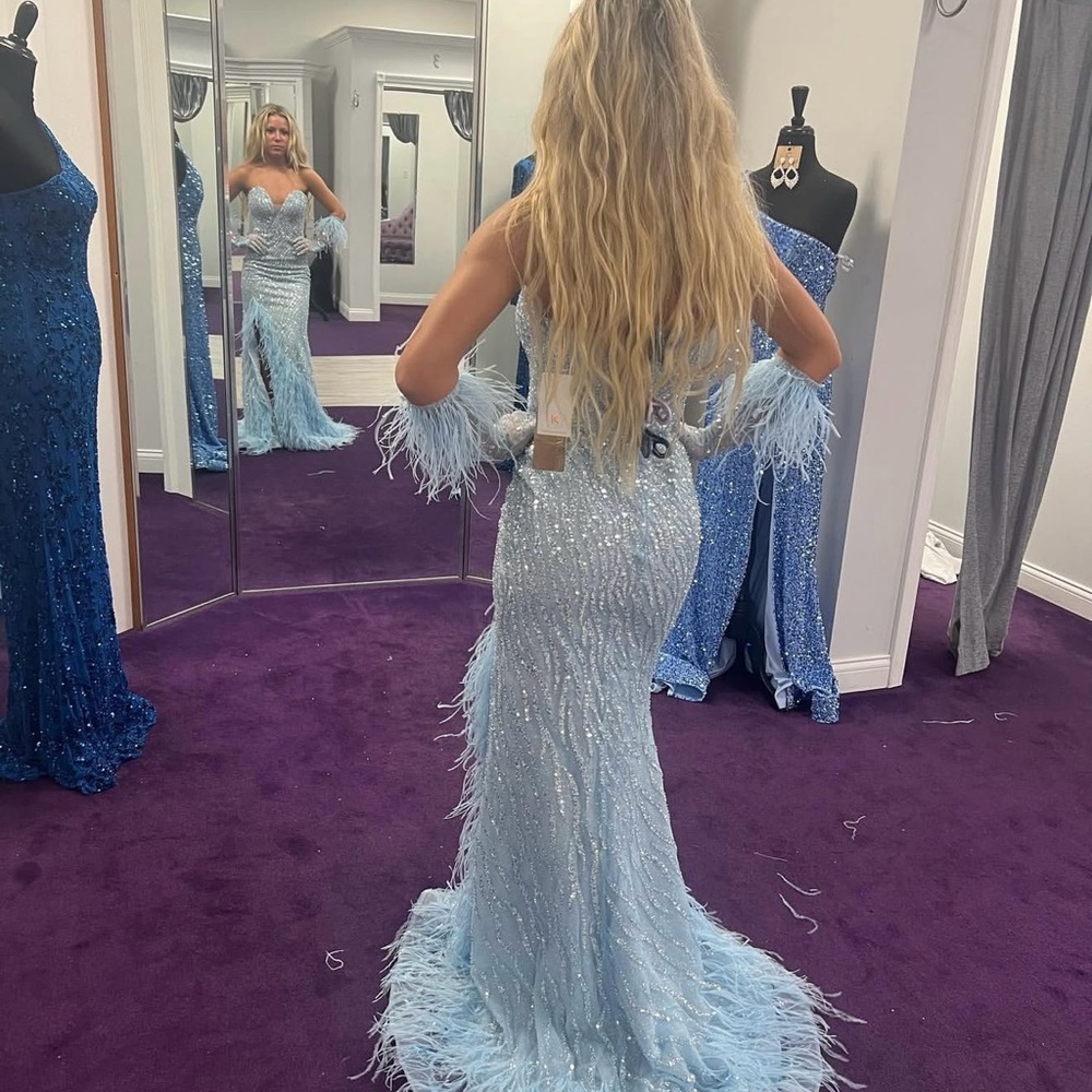 Light Blue Feathered prom dress Jonathan Kayne altered to a 00